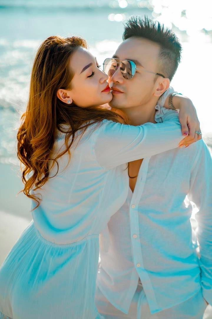 Dương ngọc thái sung sướng làm bố lần 3 con gái hỏi mẹ có cục vàng tụi con là gì - 1