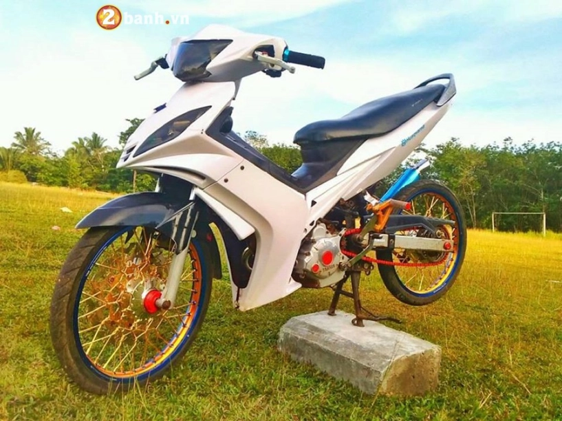 Exciter 135 độ phong cách cọp đầy mạnh mẽ của biker malaysia - 4