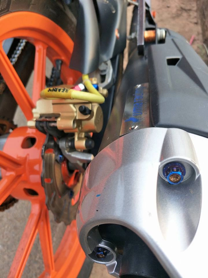 Exciter 150 độ đơn giản với sắc cam nổi bật của biker bình định - 6