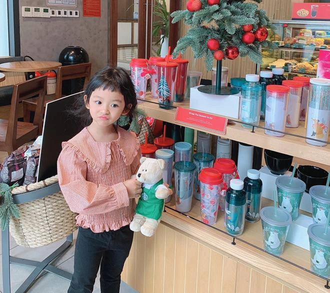 Gái xinh nghe lời mẹ lấy chồng giàu hải dương đẻ con xong thay đổi sở thích theo chồng - 3