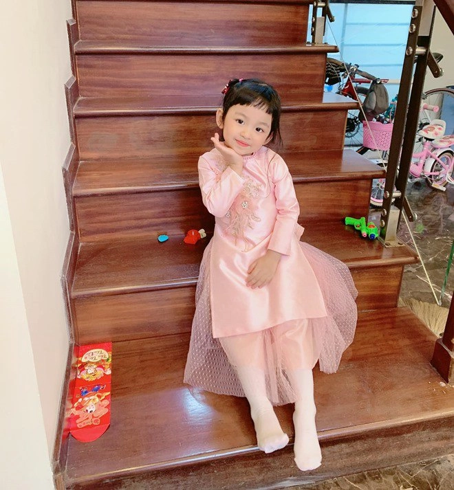 Gái xinh nghe lời mẹ lấy chồng giàu hải dương đẻ con xong thay đổi sở thích theo chồng - 4
