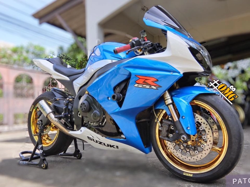 Gsx r1000 ông vua trắng xanh kẻ tranh ngôi vua mô tô - 2