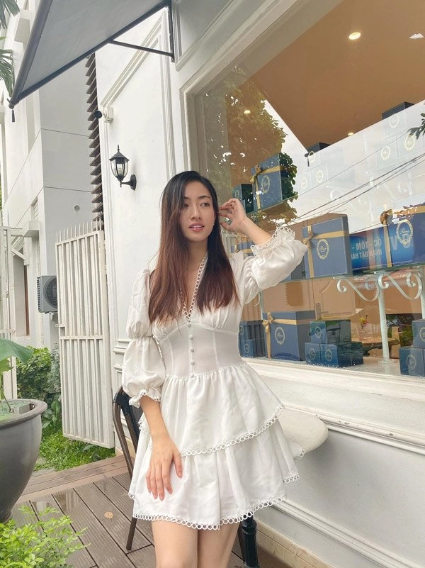 Hậu đăng quang 1 năm chỉ có vài chiếc túi hiệu lương thuỳ linh vẫn diện đẹp miễn chê - 2