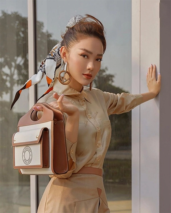 Hậu đăng quang 1 năm chỉ có vài chiếc túi hiệu lương thuỳ linh vẫn diện đẹp miễn chê - 7