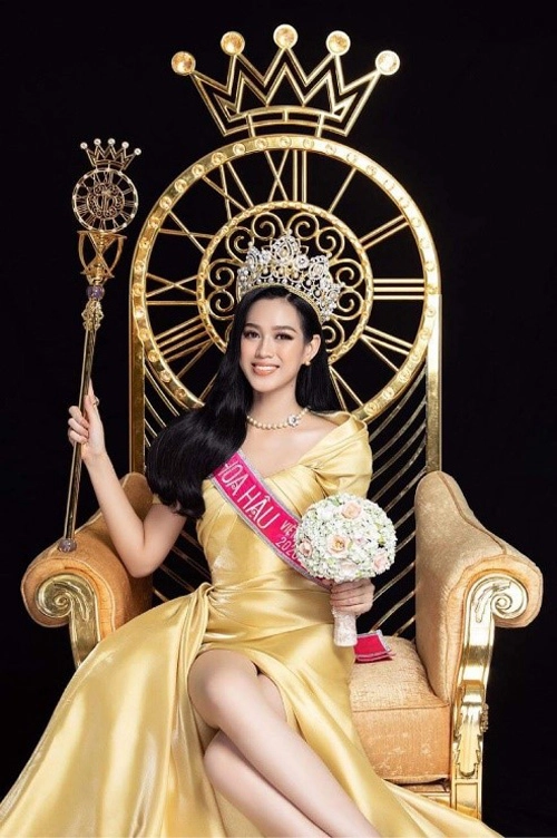 Hh đỗ thị hà dự sự kiện ra mắt thương hiệu mỹ phẩm the story vivian chiết xuất kim cương - 5