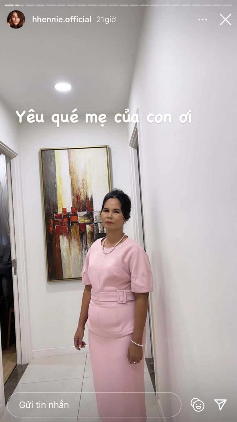 Hiếu thảo chọn đồ cho mẹ đi tiệc hhen niê chứng tỏ tài lẻ làm stylist thượng thừa - 3