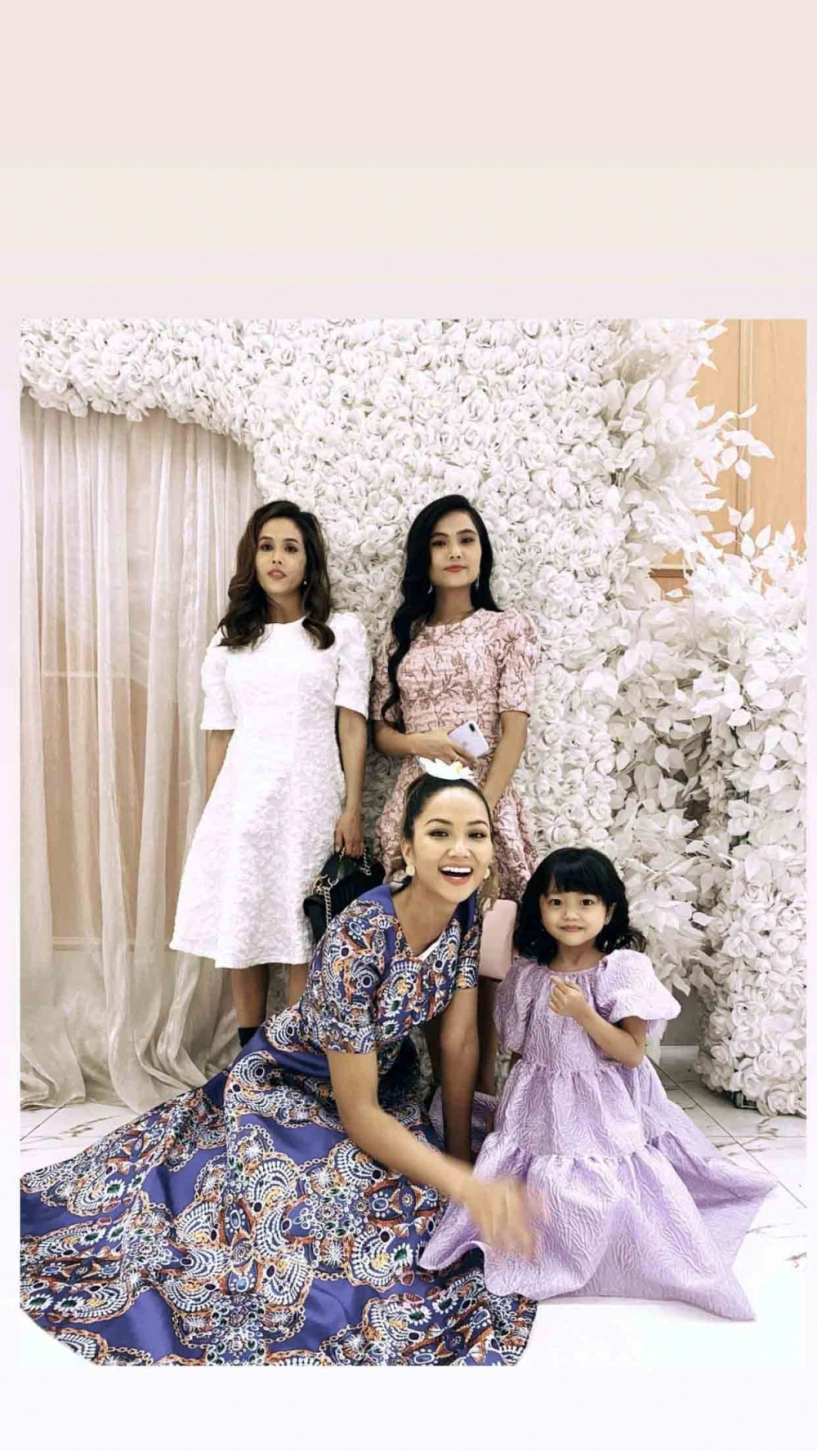 Hiếu thảo chọn đồ cho mẹ đi tiệc hhen niê chứng tỏ tài lẻ làm stylist thượng thừa - 5