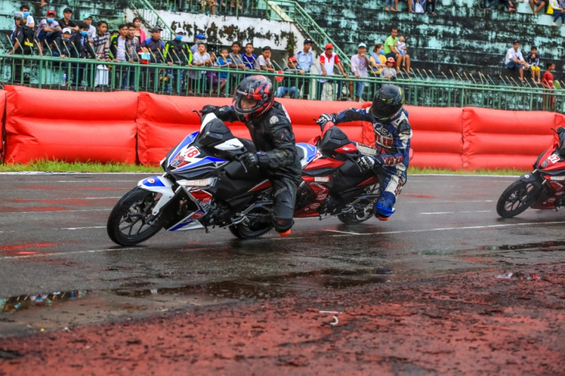 hình ảnh winner 150 đua xe trong ngày mưa tại svđ đồng tháp - 1