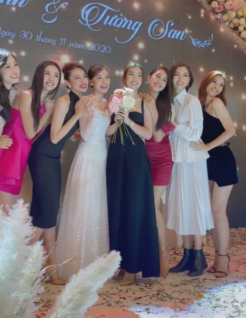 Hoa hậu tiểu vy và á hậu thuý an đi ăn cưới mặc váy chặt chém cô dâu tường san - 11