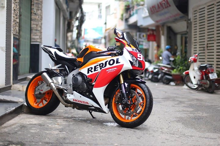 Honda cbr1000rr bò mộng hạng sang của biker việt - 1