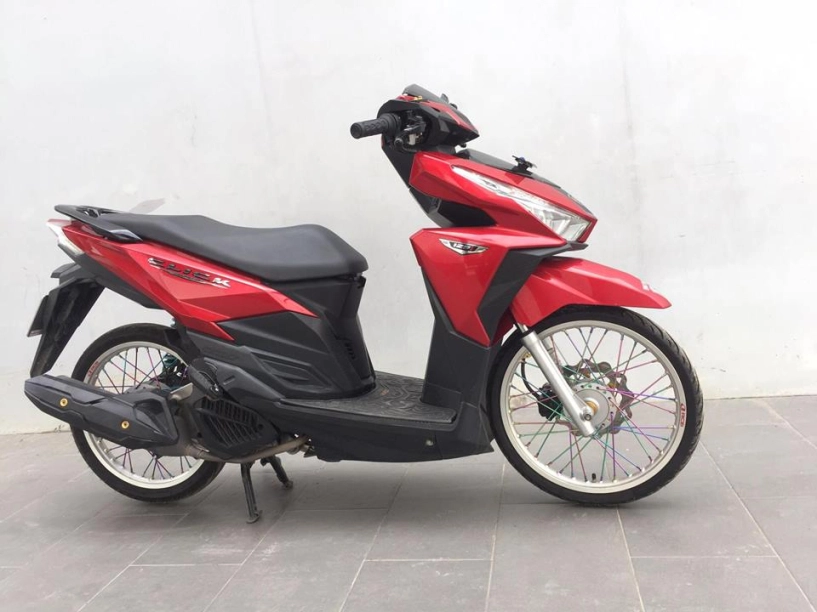 Honda click 125 độ gọn nhẹ với dàn chân mỏng manh - 1