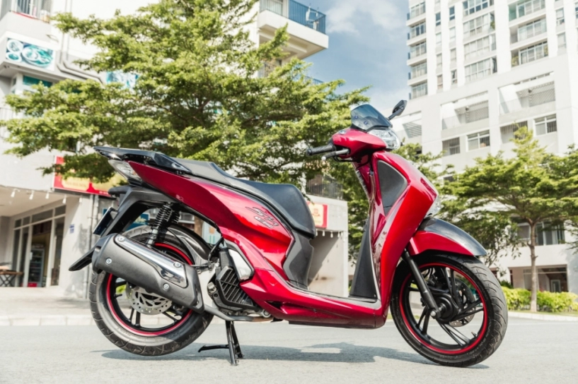 Honda sh150i 2017 độ dàn áo sh300i đầu tiên tại sài gòn - 1