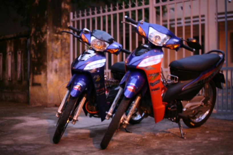 Honda wave độ sang chảnh với dàn đồ chơi kiểng trong phong cách repsol của biker đà nẵng - 11