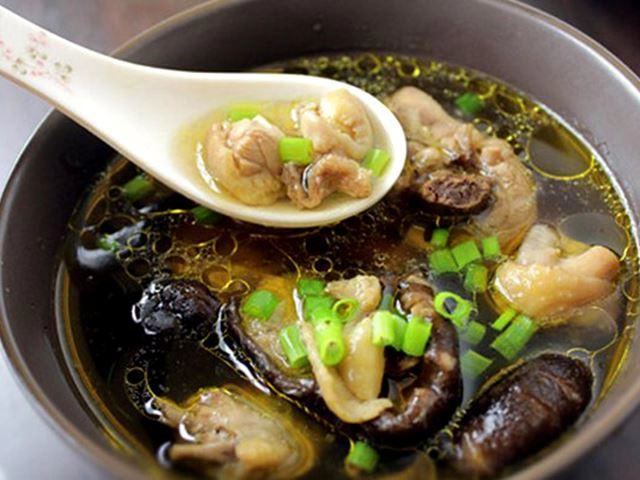 Hướng dẫn cách nấu cháo gà ác hạt sen cho bé ăn dặm - 6