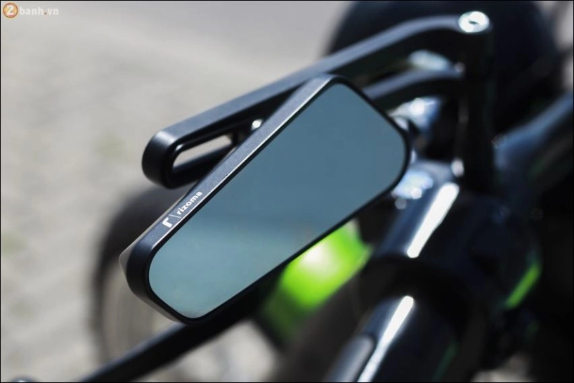 Kawasaki vulcan 900 hóa trang cực sốc qua biến thể green skull - 4