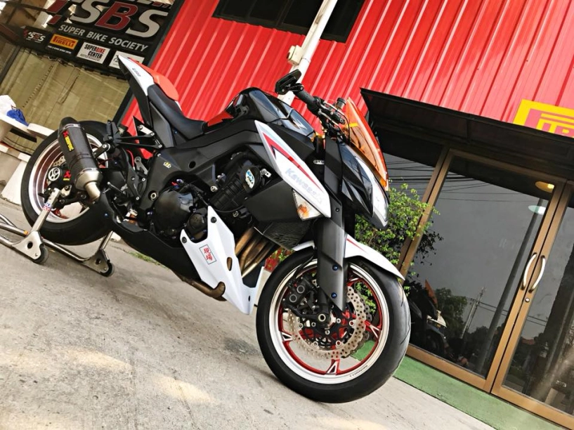 Kawasaki z1000 hồi sinh một huyền thoại nakedbike đường phố - 1