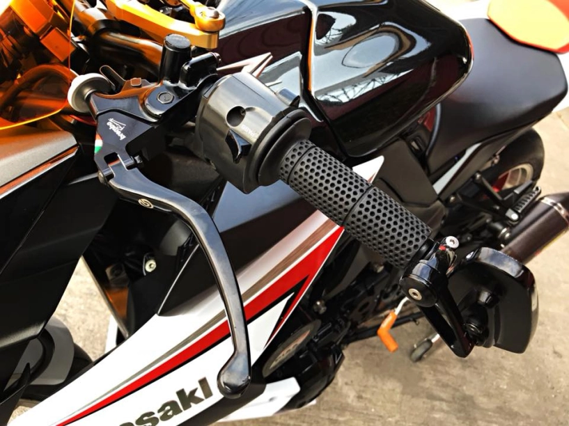 Kawasaki z1000 hồi sinh một huyền thoại nakedbike đường phố - 6