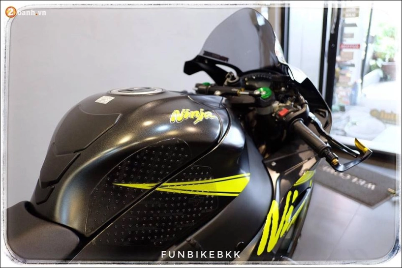 Kawasaki zx-10r vẻ đẹp uy nghi từ superbike hàng đầu giải đua wsbk - 8