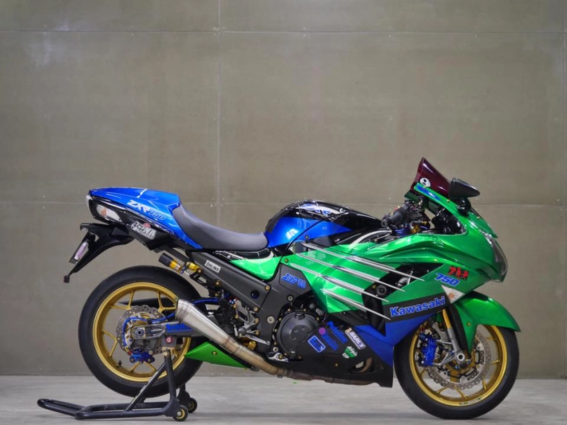 Kawasaki zx-14r kẻ tranh ngôi superbike siêu tốc lôi cuốn qua gói độ đa sắc - 4