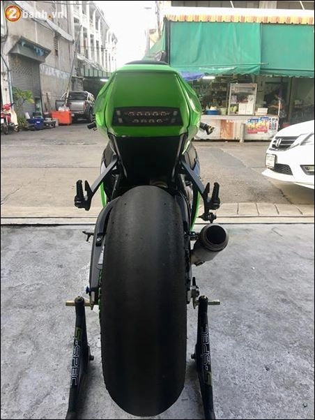 Kawasaki zx_10r nâng cấp hoàn hảo qua nhiều option hàng hiệu - 9