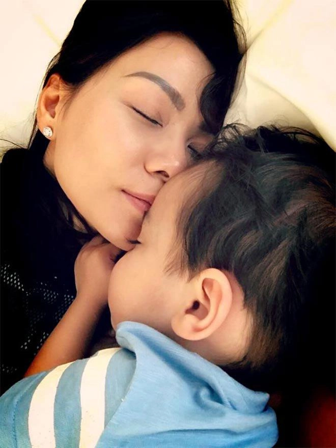 Kể ngửi bỉm dơ của con 3 ngày trong ảnh của dương khắc linh thu minh bị nói gớm quá - 2