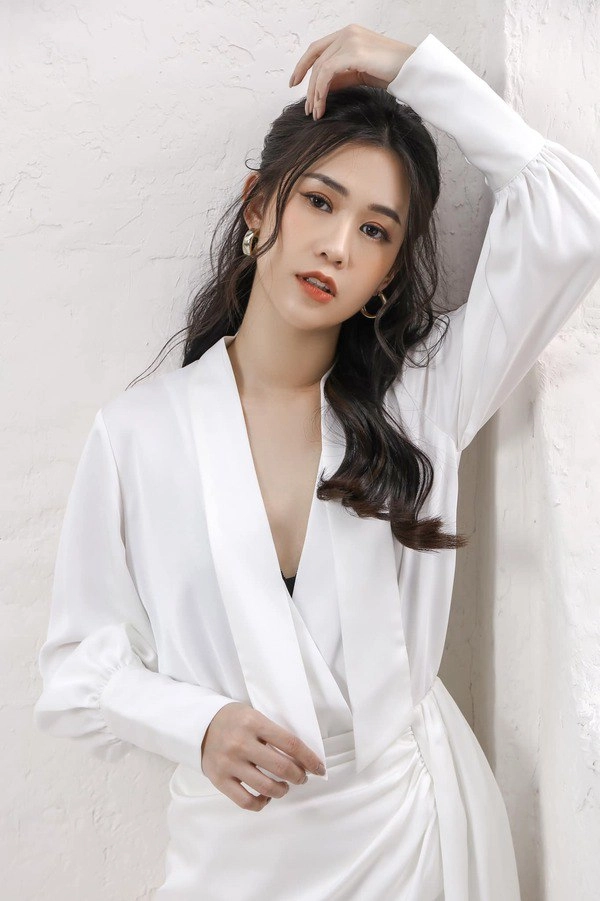 Khi tình cũ vướng lùm xùm rap phản cảm hotgirl ngọc thảo vô tư lên sóng với bikini bốc lửa - 2