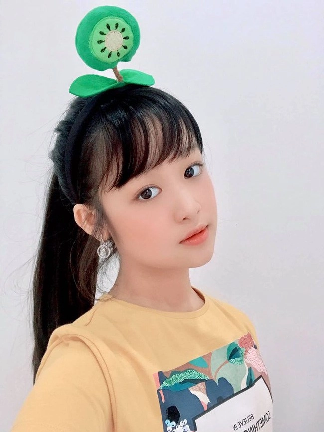 Khoe ảnh cận mặt bé gái cần thơ chuyên đọ sắc hoa hậu có gương mặt khác lạ - 3