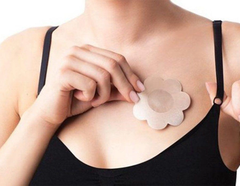 Khoe chân dài đến nách nhưng u40 lệ quyên làm ai nấy phải đỏ mặt vì mốt quên áo ngực - 12