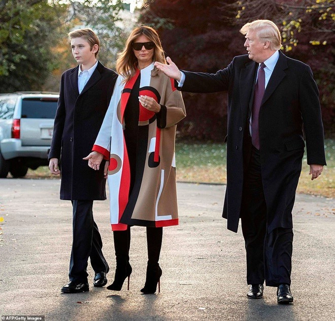 Kỉ niệm mùa giáng sinh cuối cùng tại nhà trắng donald trump và phu nhân diện đồ đôi tình tứ - 8