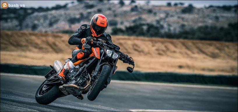 Ktm 790 duke 2018 đã xuất hiện tại triển lãm eicma 2017 tổ chức tại milan italy - 1