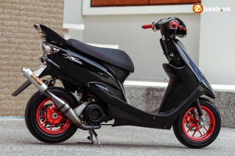 Lạ mắt với chiếc yamaha jog zr evolution độ độc với đồ chơi hàng hiệu - 2