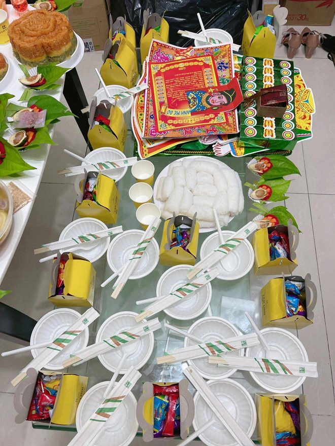 Hồ ngọc hà khắc việt làm đầy tháng cho con hoành tráng chú ý nhất là mâm cỗ cúng nhà mạc văn khoa - 6