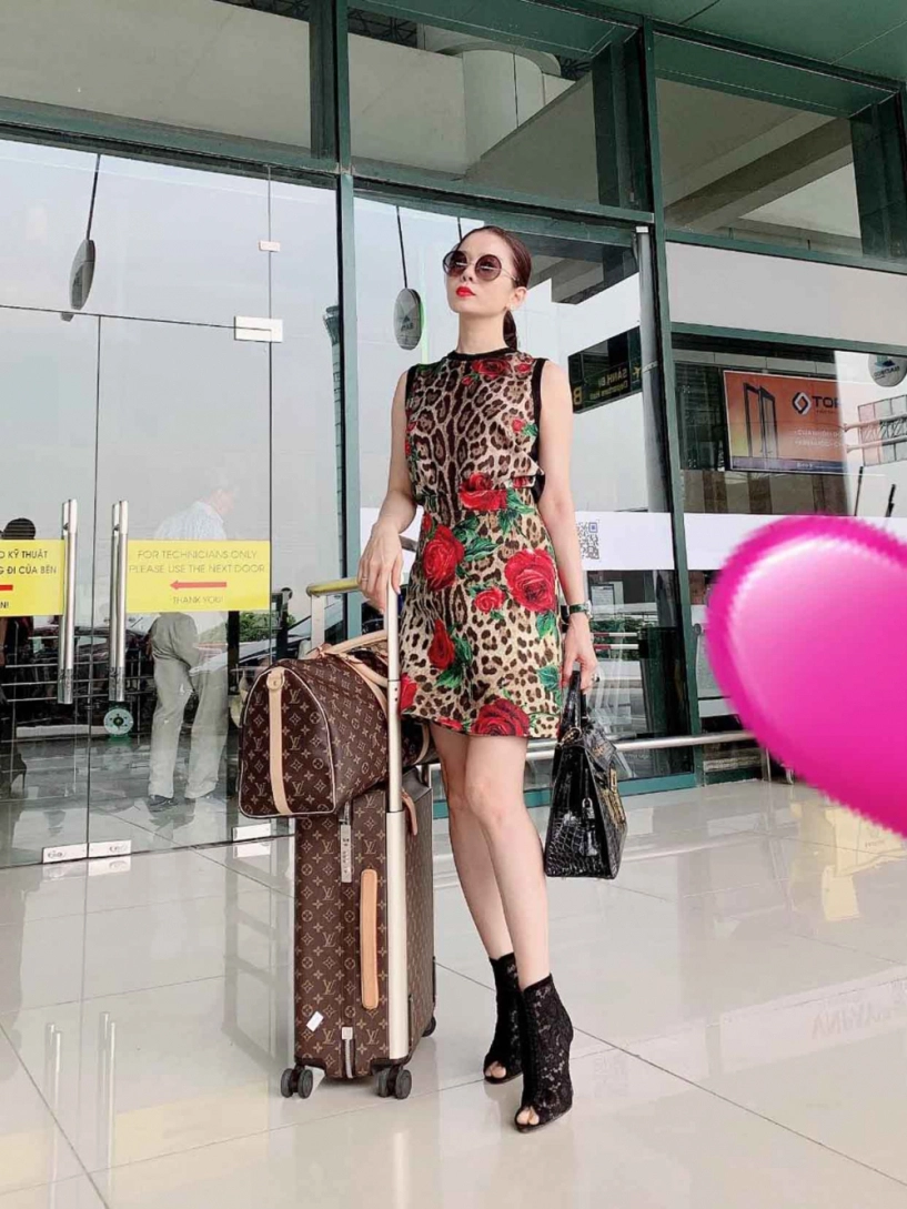 Lệ quyên đi bay chưa diện thì thôi lúc đã lên đồ thì soi giá tiền từng outfit bỏng tay - 11