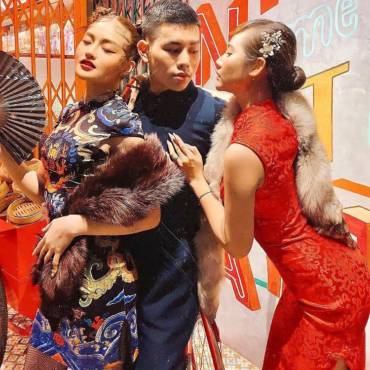 Lên đồ style gái thượng hải huyền lizzie nhận cả rổ chê bai vì choàng khăn lông chồn nguyên con - 2