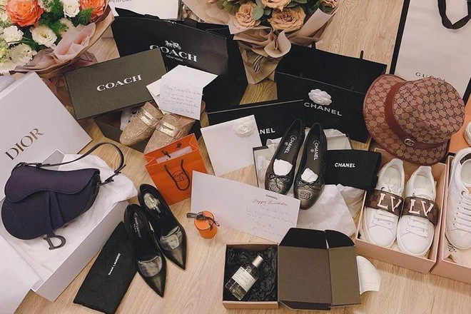 lên đồ sương sương diệp lâm anh làm cđm không biết nên soi túi tiền tỉ hay giày đắt đỏ - 7