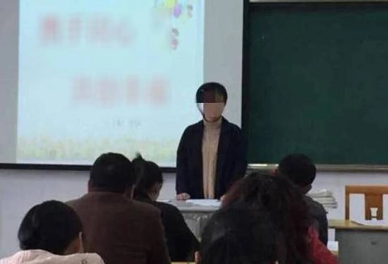 Lời của người mẹ có con xếp hạng cuối lớp khiến cô giáo phải cúi đầu xin lỗi - 2