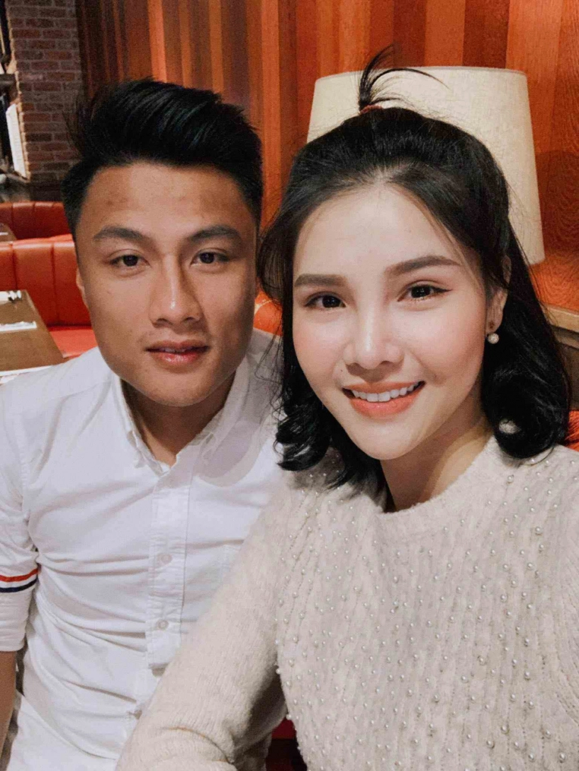 Mạc hồng quân khoe cận mặt con mới chào đời so với bé tỏi mới thấy gen bố quá mạnh - 1