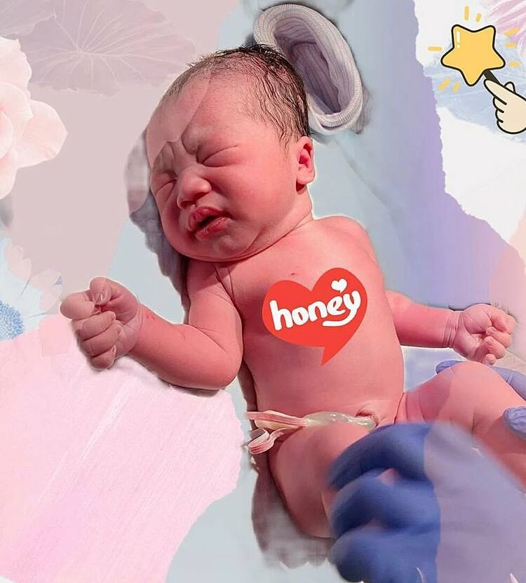 Mạc hồng quân khoe cận mặt con mới chào đời so với bé tỏi mới thấy gen bố quá mạnh - 3