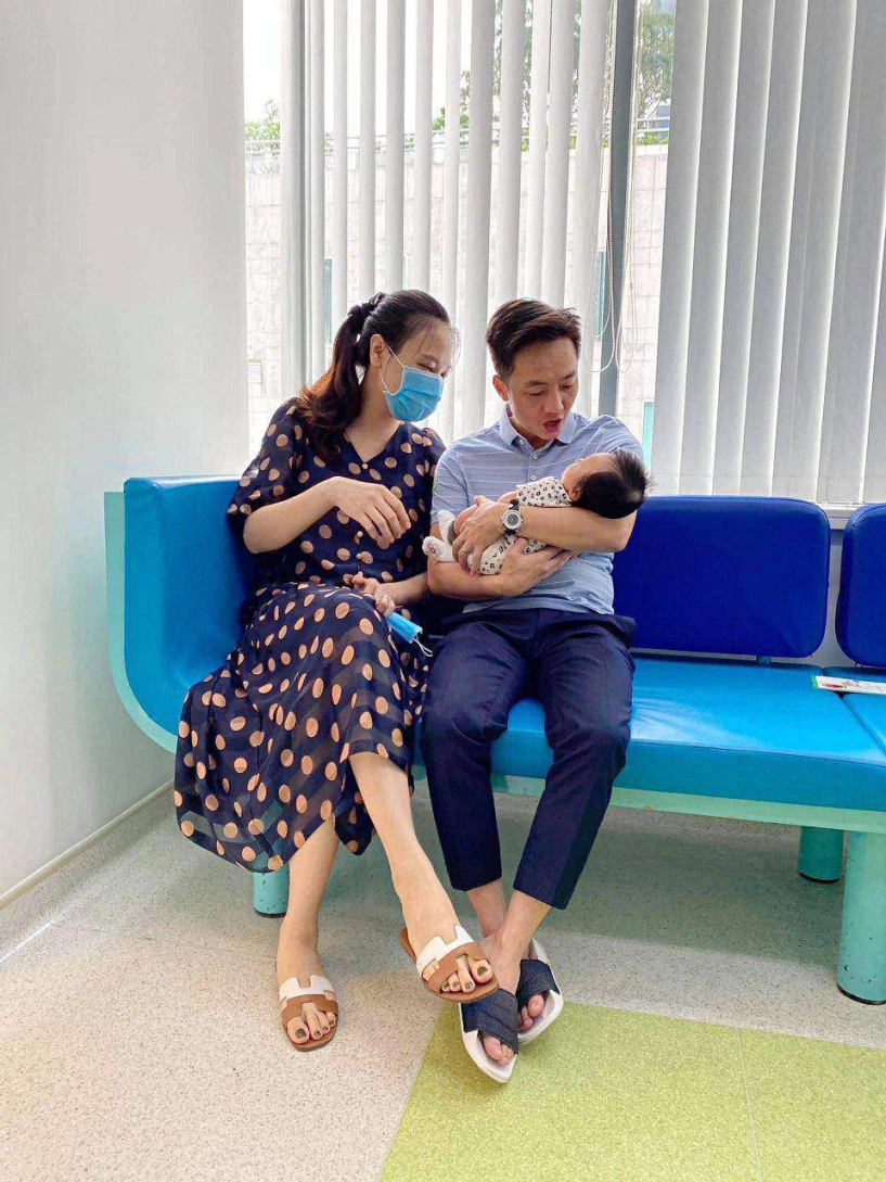 Mẹ đàm thu trang chụp nhà khủng con gái thấy cảnh chăm trẻ hài hước của vợ chồng cường đôla - 9