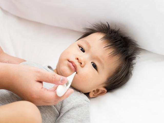 Mẹ đừng quên những điều này để chăm bé yêu khỏe mạnh không lo ốm vặt mùa lạnh - 1