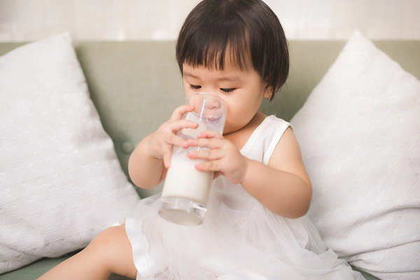 Mẹ đừng quên những điều này để chăm bé yêu khỏe mạnh không lo ốm vặt mùa lạnh - 3
