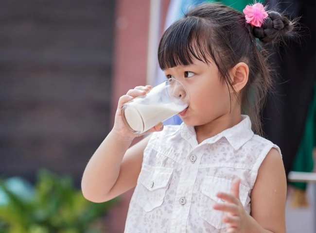 Mẹ trẻ khóc nấc vì con gái lớp 5 chỉ cao 13m nguyên nhân cũng từ mẹ mà ra - 2