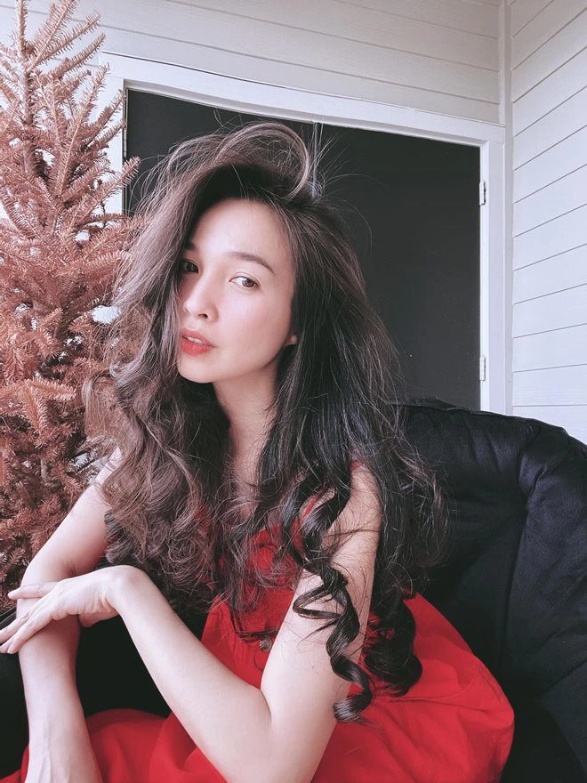 Mẹ u40 vừa trẻ vừa xinh hơn con gái 21 tuổi nhưng khó đoán ai là mẹ ai là con - 3