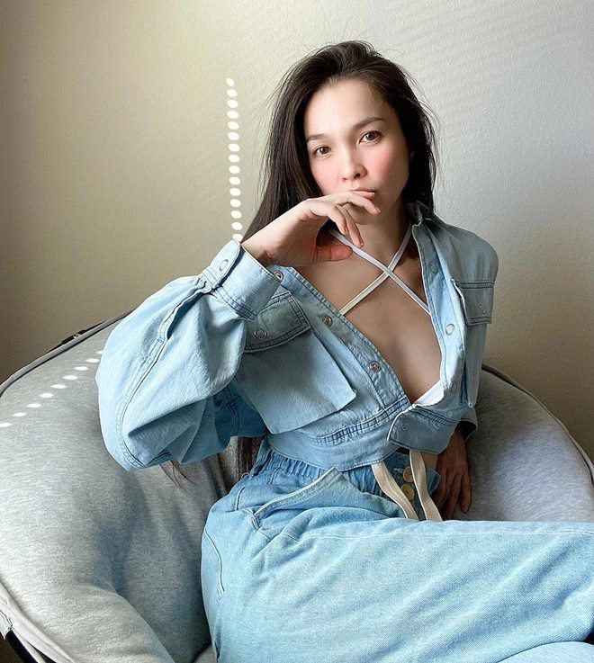 Mẹ u40 vừa trẻ vừa xinh hơn con gái 21 tuổi nhưng khó đoán ai là mẹ ai là con - 4