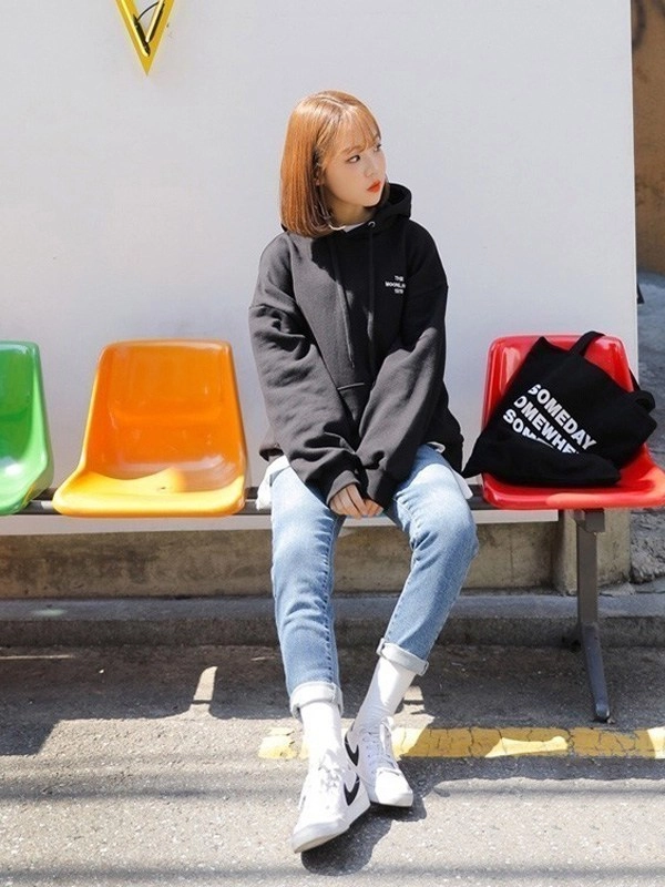 Năm mới thêm một tuổi nhưng nàng cứ nhắm mấy outfit này kiểu gì cũng được khen trẻ trung - 5