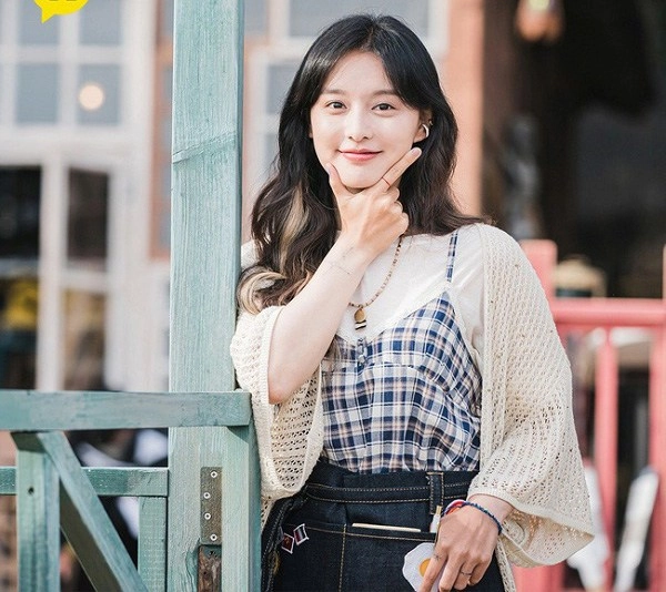 Ngắm style của mỹ nhân hậu duệ mặt trời trong phim mới nàng nhặt được khối outfit hay ho - 5