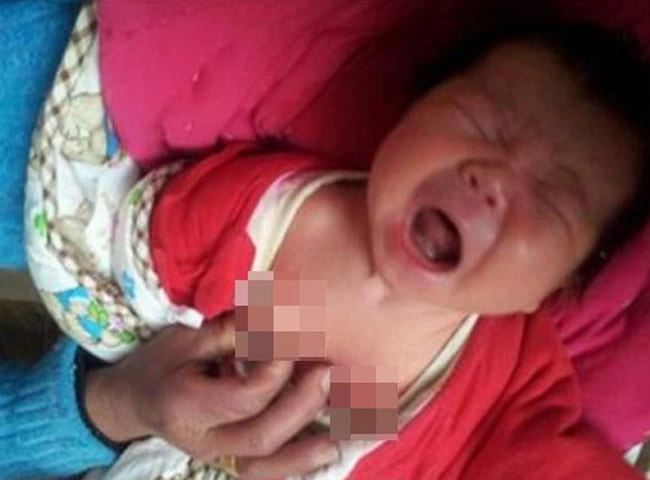 Nghe lời mẹ chồng cắt lông mi cho con khi con gái được 1 tuổi mẹ trẻ ngẩn ngơ - 9