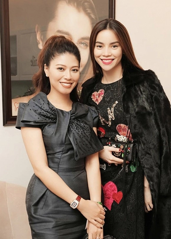 Ngọc trinh cho con trai hà hồ bú kim lý tiết lộ về bé leon ăn nhiều lắm - 1