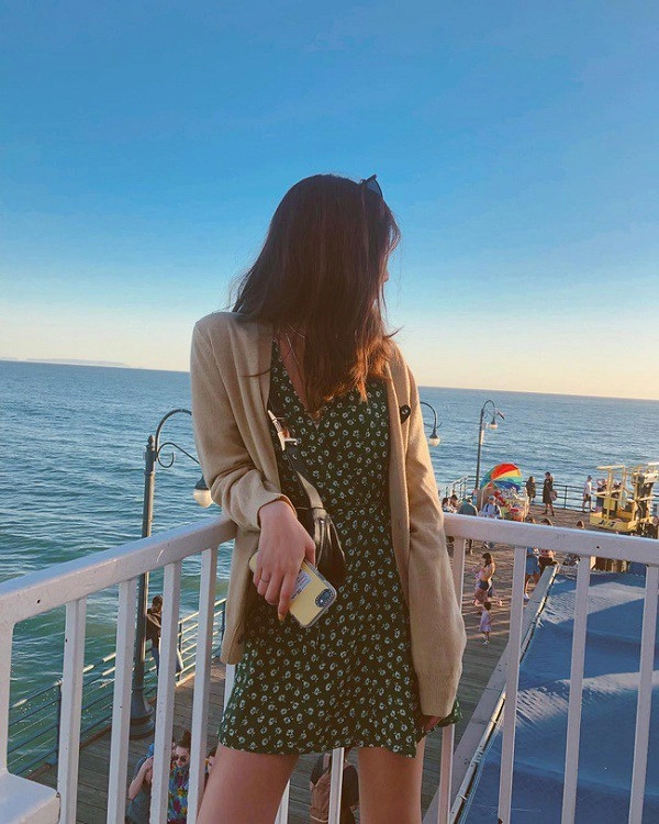 Những công thức phối đồ với đầm liền nhanh gọn nàng diện lên là đẹp xuất sắc trong mùa lạnh - 9