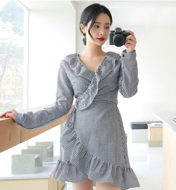 Những kiểu đầm cơ bản mà mọi quý cô nên có trong tủ đồ để luôn mặc đẹp mỗi ngày - 14
